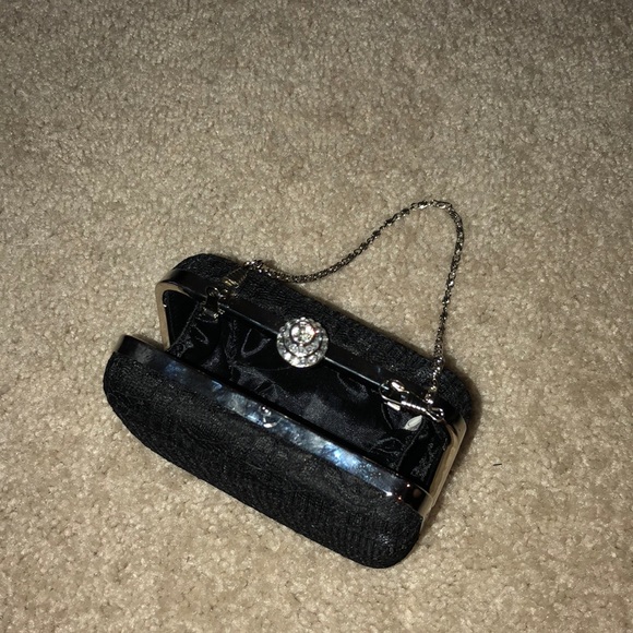 Bejeweled Lace Clutch - Picture 3 of 4